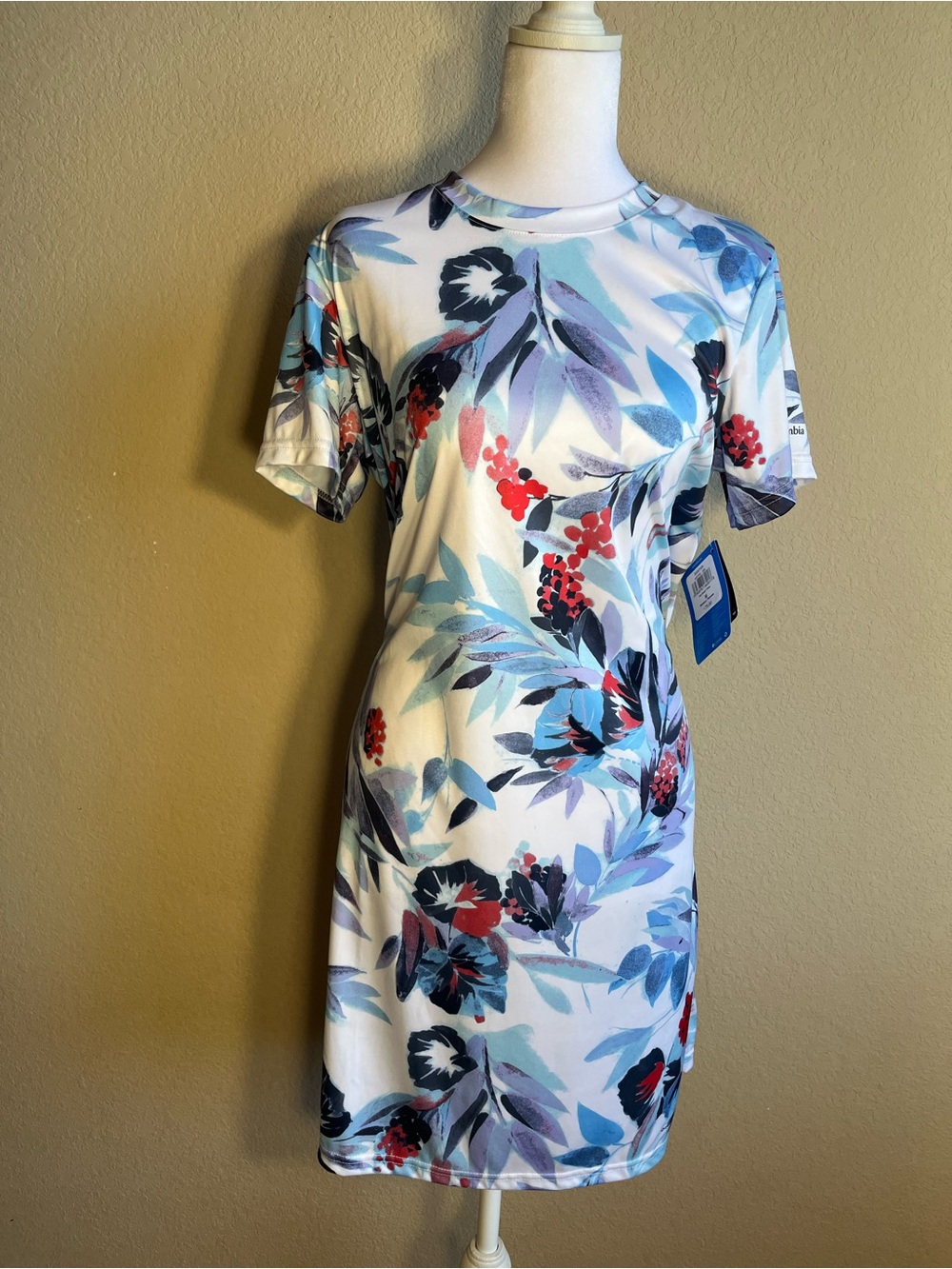 Columbia Omni/Shade Floral Dress.  NWT with Blue, Light Blue & Purple Print